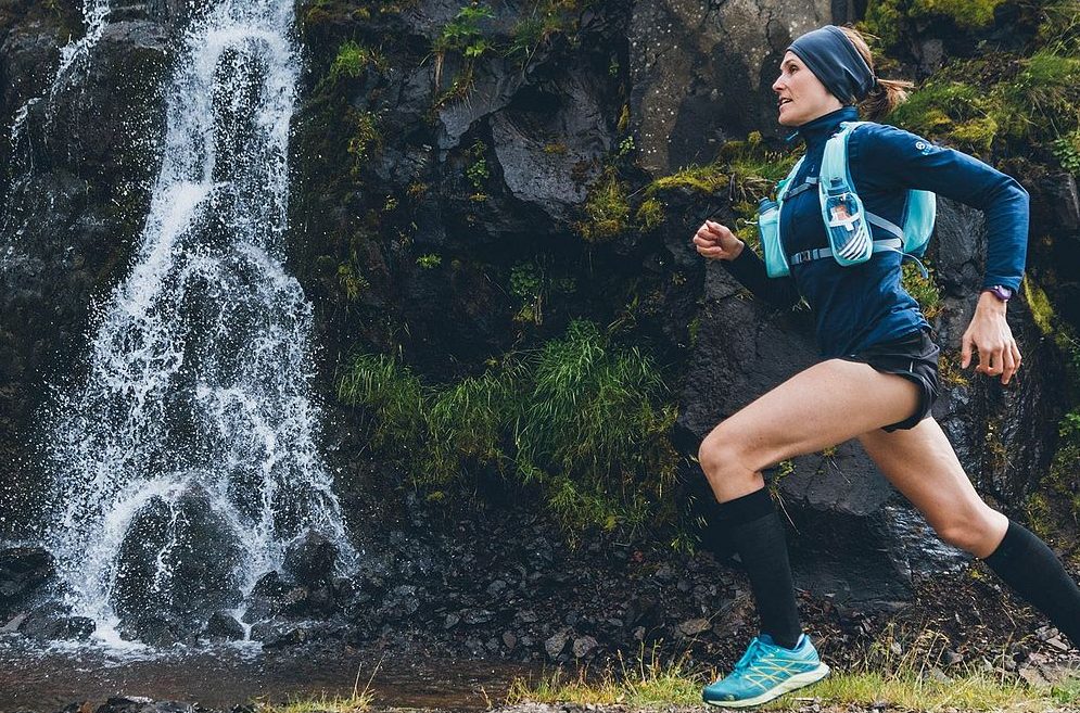3 Best Ways How To Carry Water While Running